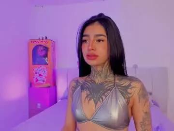 Try our girls live displays and explore the company of endless strippers, with beautiful physiques, vibrating toys and more.