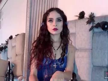 Try our girls live displays and explore the company of endless strippers, with beautiful physiques, vibrating toys and more.