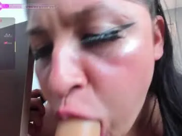 alisonhalle's avatar