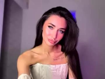 Try our girls live displays and explore the company of endless strippers, with beautiful physiques, vibrating toys and more.