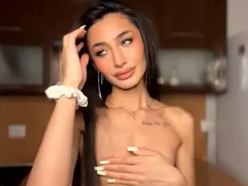 Try our girls live displays and explore the company of endless strippers, with beautiful physiques, vibrating toys and more.