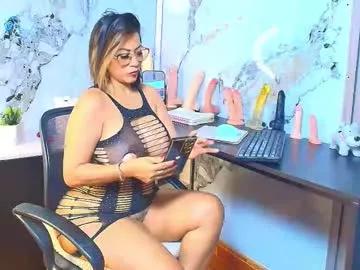 Try our girls live displays and explore the company of endless strippers, with beautiful physiques, vibrating toys and more.