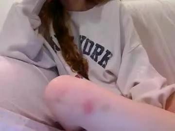 alliebearx from Chaturbate