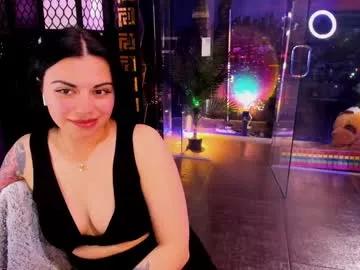 Try our girls live displays and explore the company of endless strippers, with beautiful physiques, vibrating toys and more.