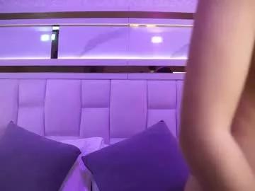 Try our girls live displays and explore the company of endless strippers, with beautiful physiques, vibrating toys and more.