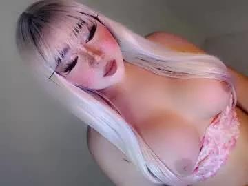 Try our girls live displays and explore the company of endless strippers, with beautiful physiques, vibrating toys and more.