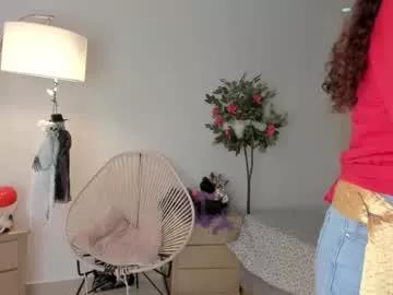 Try our girls live displays and explore the company of endless strippers, with beautiful physiques, vibrating toys and more.