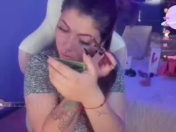 Try our girls live displays and explore the company of endless strippers, with beautiful physiques, vibrating toys and more.