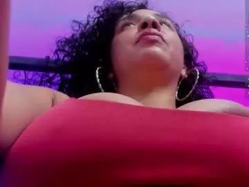 Try our girls live displays and explore the company of endless strippers, with beautiful physiques, vibrating toys and more.