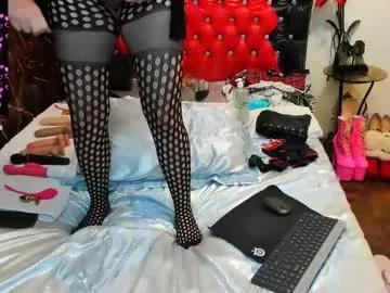 Try our girls live displays and explore the company of endless strippers, with beautiful physiques, vibrating toys and more.