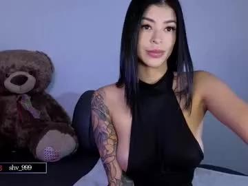 Try our girls live displays and explore the company of endless strippers, with beautiful physiques, vibrating toys and more.