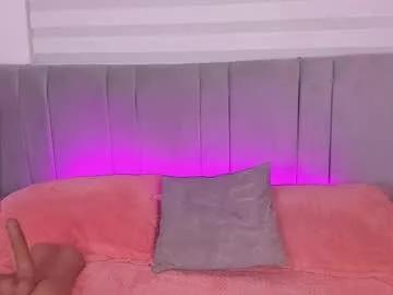 Try our girls live displays and explore the company of endless strippers, with beautiful physiques, vibrating toys and more.