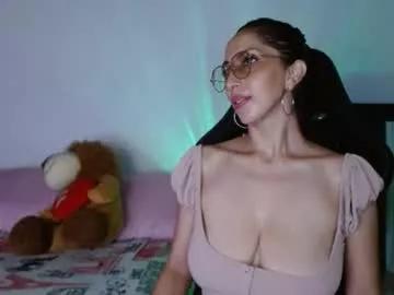 Try our girls live displays and explore the company of endless strippers, with beautiful physiques, vibrating toys and more.