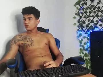 Try our girls live displays and explore the company of endless strippers, with beautiful physiques, vibrating toys and more.