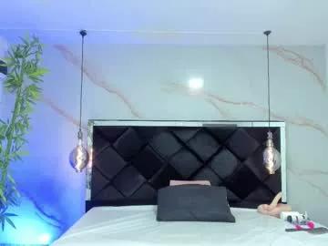 Try our girls live displays and explore the company of endless strippers, with beautiful physiques, vibrating toys and more.