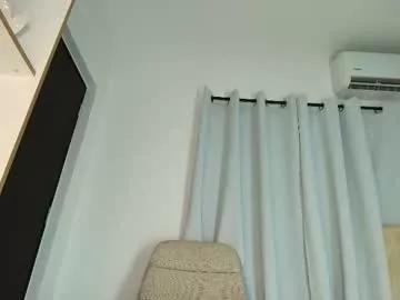 Try our girls live displays and explore the company of endless strippers, with beautiful physiques, vibrating toys and more.