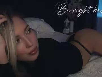 Try our girls live displays and explore the company of endless strippers, with beautiful physiques, vibrating toys and more.