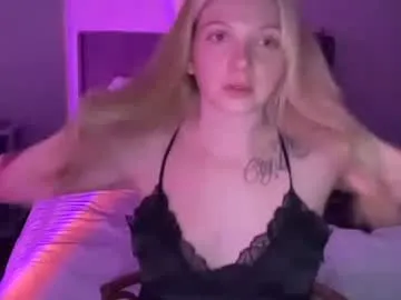 angelgrl444 — freakoff?  #c2c #18 #daddy #teen #bigass