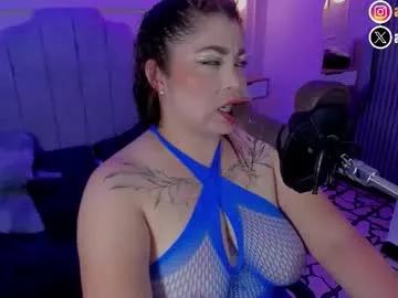 Try our girls live displays and explore the company of endless strippers, with beautiful physiques, vibrating toys and more.