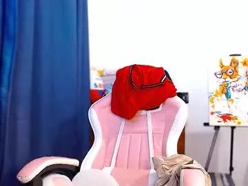 Try our girls live displays and explore the company of endless strippers, with beautiful physiques, vibrating toys and more.