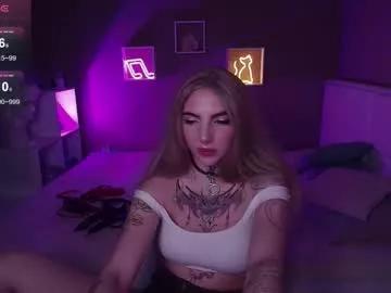 Try our girls live displays and explore the company of endless strippers, with beautiful physiques, vibrating toys and more.