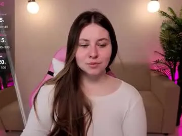 annette_laurent — GOAL: air kiss [11 tokens remaining] Welcome to my room! #new #teen #curvy #bigboobs #bigass