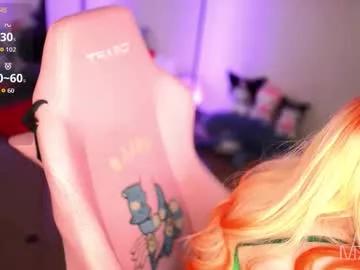 Try our girls live displays and explore the company of endless strippers, with beautiful physiques, vibrating toys and more.