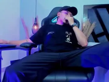 apolo_lopez — GOAL: Cum Show [1111 tokens remaining] Welcome to my room! #18 #new #latino #bigcock #cum