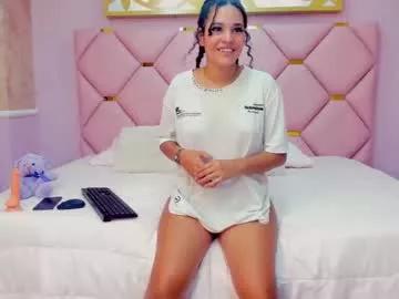 Try our girls live displays and explore the company of endless strippers, with beautiful physiques, vibrating toys and more.