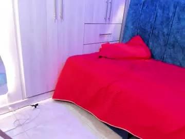 Try our girls live displays and explore the company of endless strippers, with beautiful physiques, vibrating toys and more.