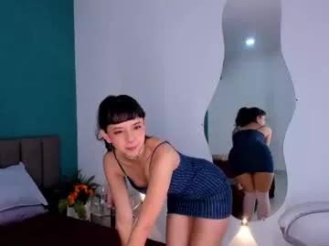 Try our girls live displays and explore the company of endless strippers, with beautiful physiques, vibrating toys and more.
