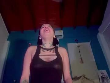 Try our girls live displays and explore the company of endless strippers, with beautiful physiques, vibrating toys and more.