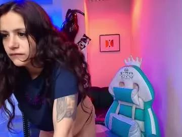 Try our girls live displays and explore the company of endless strippers, with beautiful physiques, vibrating toys and more.