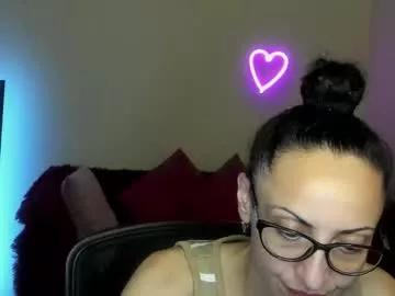 Try our girls live displays and explore the company of endless strippers, with beautiful physiques, vibrating toys and more.