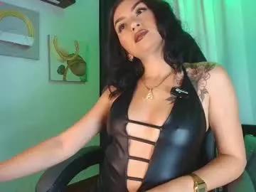 Try our girls live displays and explore the company of endless strippers, with beautiful physiques, vibrating toys and more.
