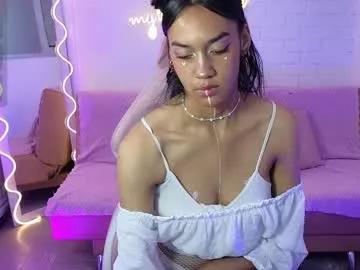 Try our girls live displays and explore the company of endless strippers, with beautiful physiques, vibrating toys and more.