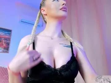 Try our girls live displays and explore the company of endless strippers, with beautiful physiques, vibrating toys and more.