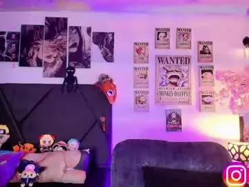 Try our girls live displays and explore the company of endless strippers, with beautiful physiques, vibrating toys and more.