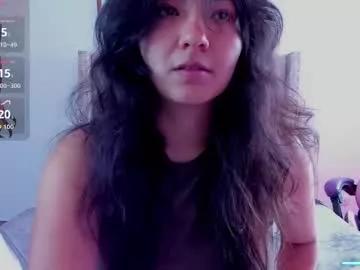 Try our girls live displays and explore the company of endless strippers, with beautiful physiques, vibrating toys and more.