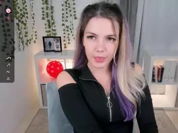 Try our girls live displays and explore the company of endless strippers, with beautiful physiques, vibrating toys and more.