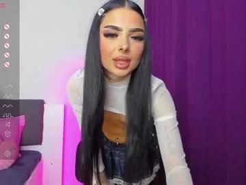 Try our girls live displays and explore the company of endless strippers, with beautiful physiques, vibrating toys and more.