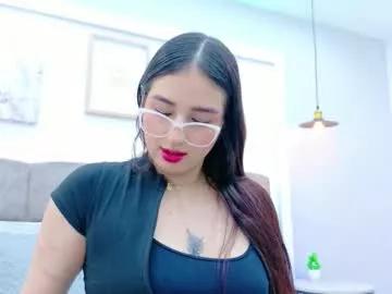 Try our girls live displays and explore the company of endless strippers, with beautiful physiques, vibrating toys and more.