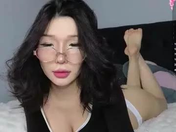 Try our girls live displays and explore the company of endless strippers, with beautiful physiques, vibrating toys and more.