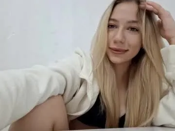 asuncionedgeman — Hello, i am Diana! Goal: handbra under sweater #cute #teen #18 #blonde #shy [100 tokens remaining]