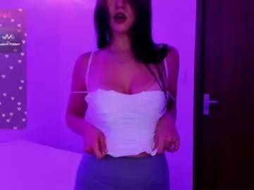 Try our girls live displays and explore the company of endless strippers, with beautiful physiques, vibrating toys and more.