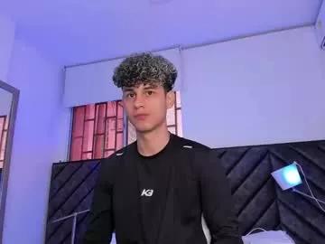 Axel_fire_ webcams show profile image 