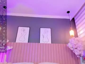 Try our girls live displays and explore the company of endless strippers, with beautiful physiques, vibrating toys and more.