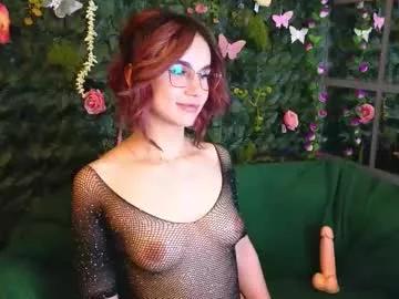 Try our girls live displays and explore the company of endless strippers, with beautiful physiques, vibrating toys and more.