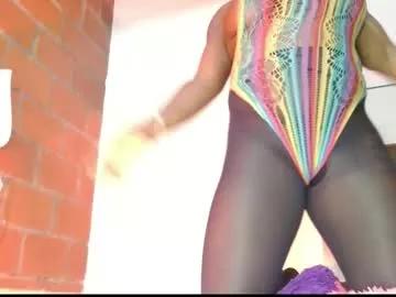 Try our girls live displays and explore the company of endless strippers, with beautiful physiques, vibrating toys and more.