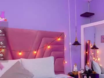 Try our girls live displays and explore the company of endless strippers, with beautiful physiques, vibrating toys and more.